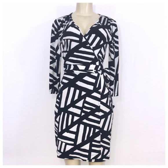 Banana Republic Dresses & Skirts - Banana Republic Black & White Wrap Dress  P. Small